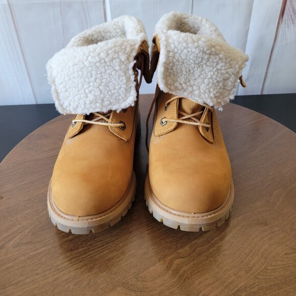 Timberland Woman’s Waterproof Roll-Top Boot. Sz 8.5. New, Faux-fur lined - Picture 4 of 16